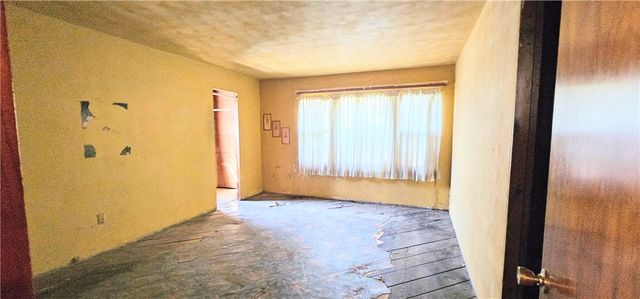 404 Ridgelawn Ave, Neshannock Twp, PA 16105