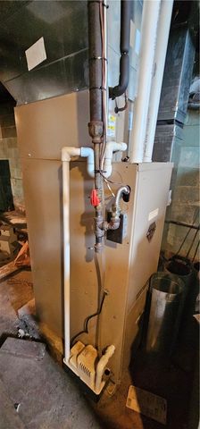 404 Ridgelawn Ave, Neshannock Twp, PA 16105