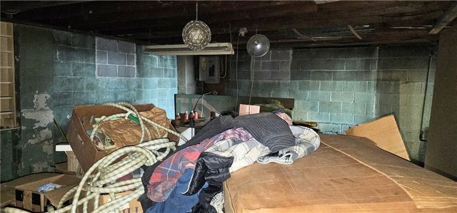 404 Ridgelawn Ave, Neshannock Twp, PA 16105