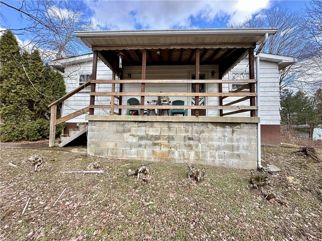 404 Ridgelawn Ave, Neshannock Twp, PA 16105