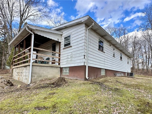 404 Ridgelawn Ave, Neshannock Twp, PA 16105