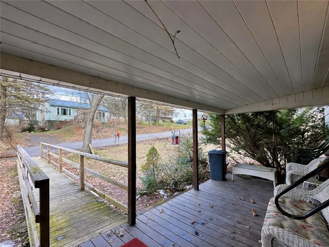 404 Ridgelawn Ave, Neshannock Twp, PA 16105