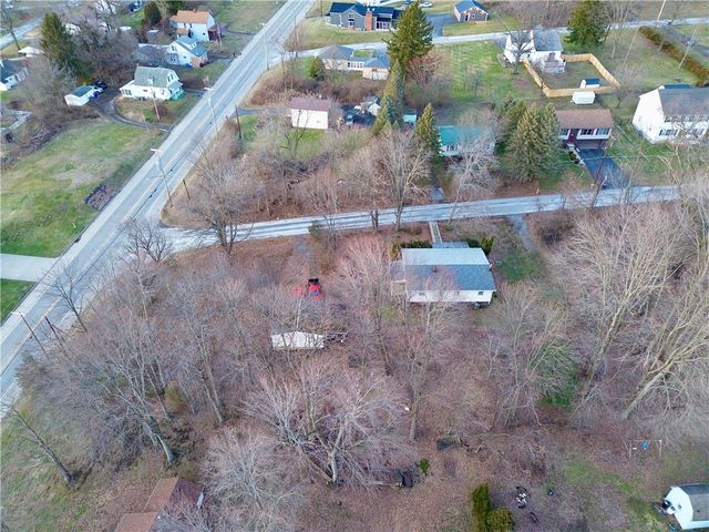 404 Ridgelawn Ave, Neshannock Twp, PA 16105