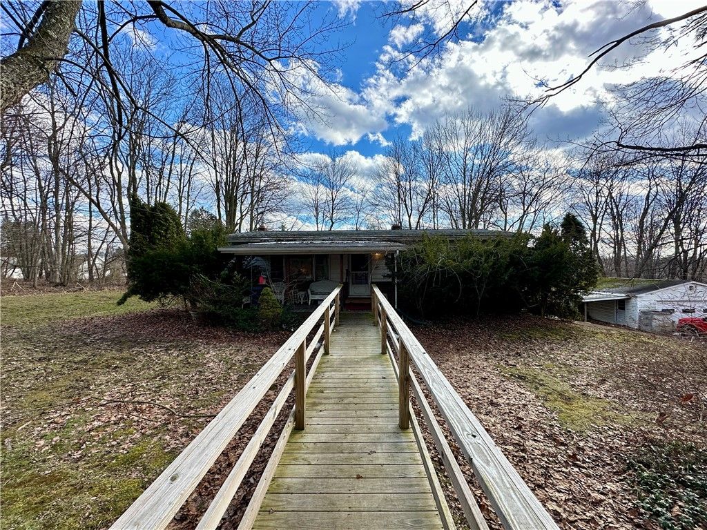 404 Ridgelawn Ave, Neshannock Twp, PA 16105