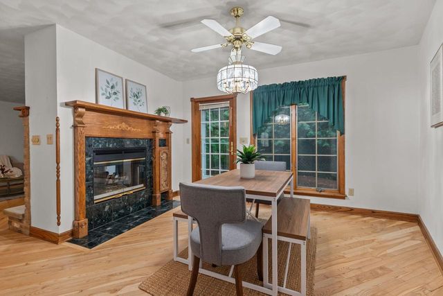 17 PAMELA COURT, Appleton, WI 54915