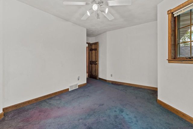17 PAMELA COURT, Appleton, WI 54915