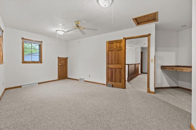 17 PAMELA COURT, Appleton, WI 54915