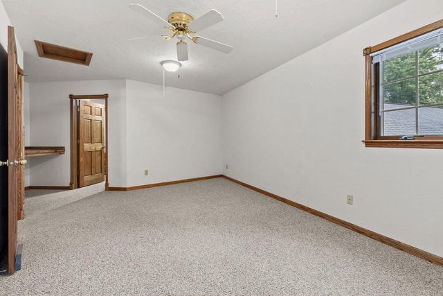 17 PAMELA COURT, Appleton, WI 54915