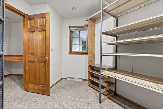 17 PAMELA COURT, Appleton, WI 54915