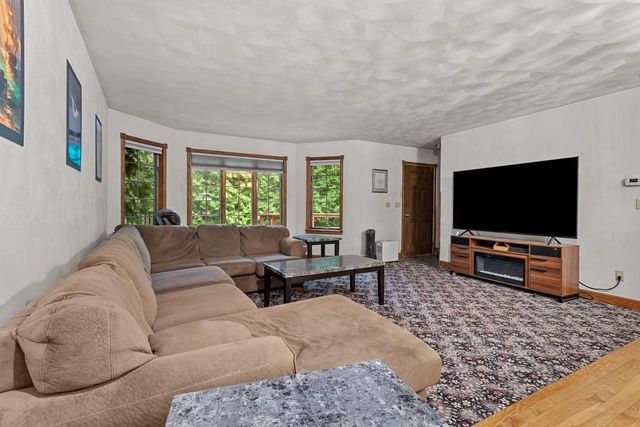 17 PAMELA COURT, Appleton, WI 54915