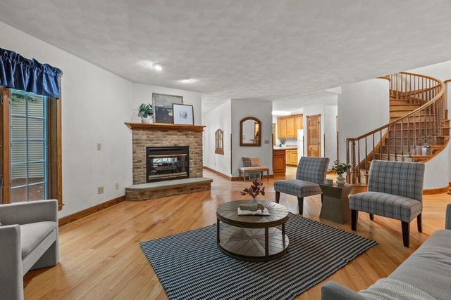 17 PAMELA COURT, Appleton, WI 54915