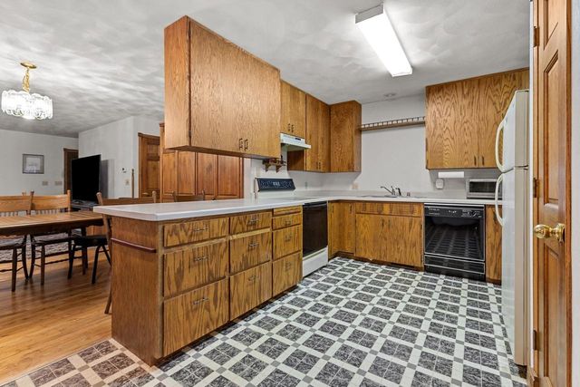 17 PAMELA COURT, Appleton, WI 54915