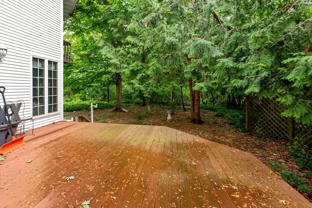17 PAMELA COURT, Appleton, WI 54915