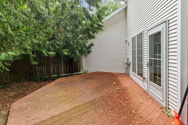17 PAMELA COURT, Appleton, WI 54915