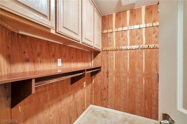 7802 Harbour Towne Avenue, Las Vegas, NV 89113