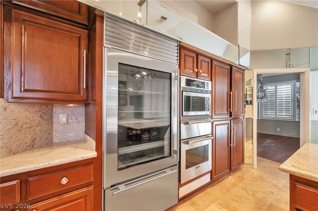 7802 Harbour Towne Avenue, Las Vegas, NV 89113