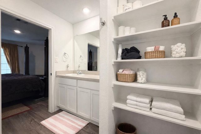 5423 Rosser Ruby Way, Brookshire, TX 77423