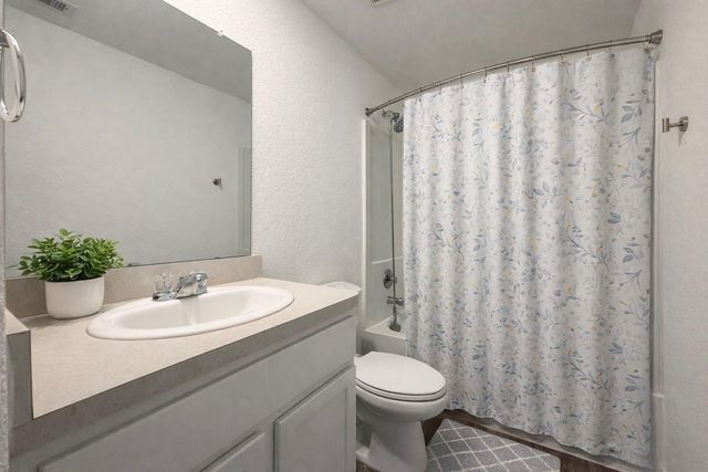 5423 Rosser Ruby Way, Brookshire, TX 77423