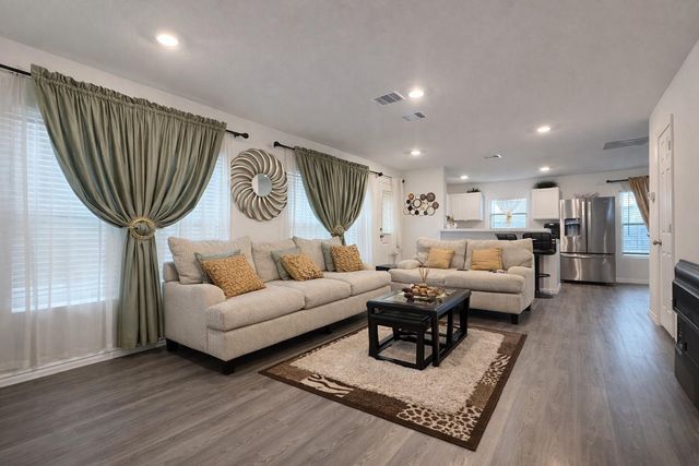 5423 Rosser Ruby Way, Brookshire, TX 77423