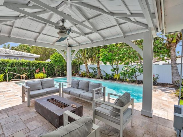 5121 NE 30th Ter, Lighthouse Point, FL 33064