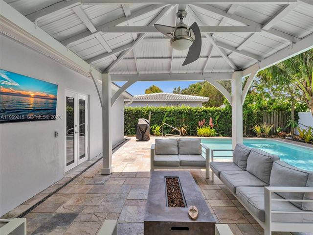 5121 NE 30th Ter, Lighthouse Point, FL 33064