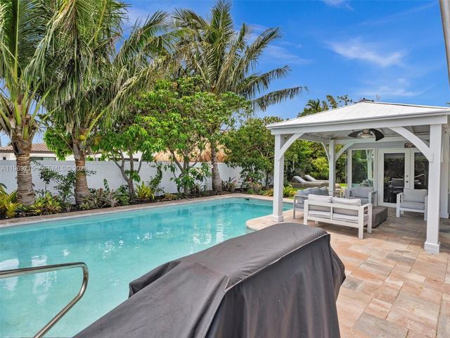 5121 NE 30th Ter, Lighthouse Point, FL 33064