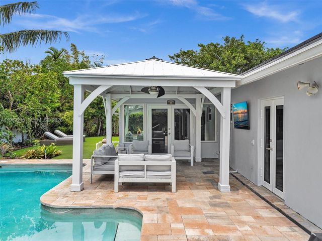 5121 NE 30th Ter, Lighthouse Point, FL 33064