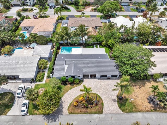 5121 NE 30th Ter, Lighthouse Point, FL 33064