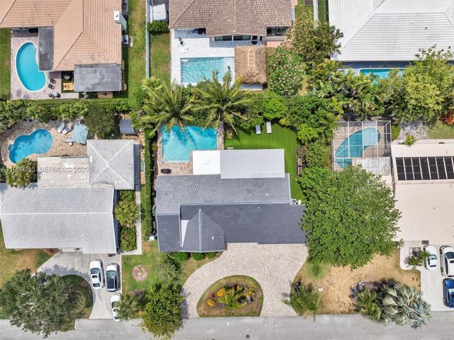 5121 NE 30th Ter, Lighthouse Point, FL 33064