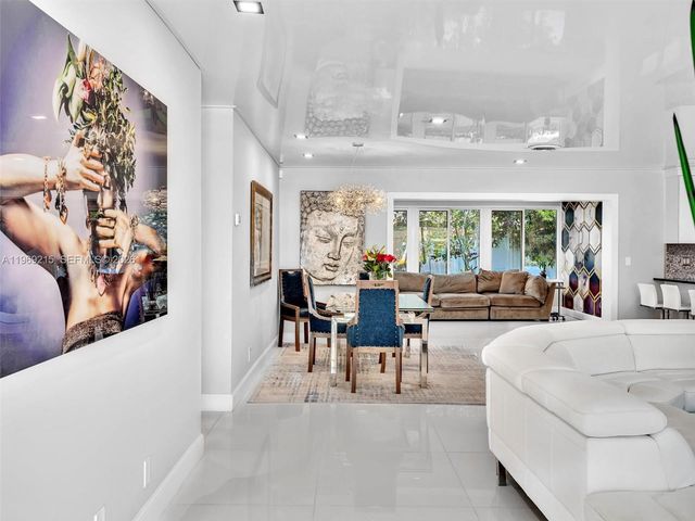 5121 NE 30th Ter, Lighthouse Point, FL 33064