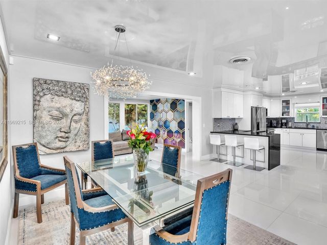 5121 NE 30th Ter, Lighthouse Point, FL 33064