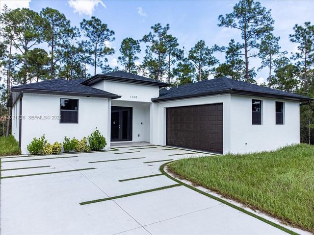 1310 Jefferson Ave, Lehigh Acres, FL 33972