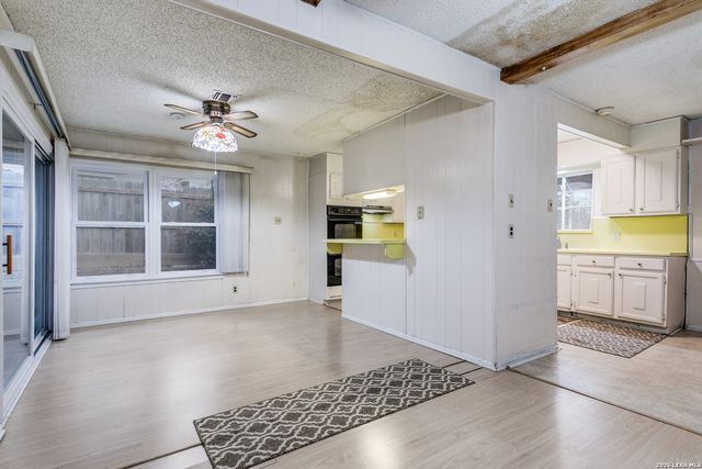 10426 Greenbay, San Antonio, TX 78230