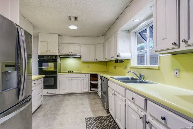 10426 Greenbay, San Antonio, TX 78230