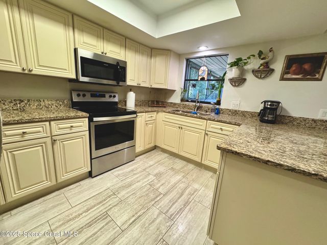 1926 Dipol, Titusville, FL 32780