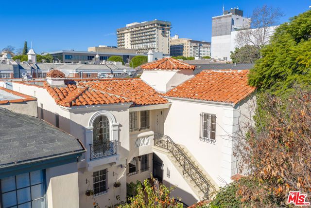 205 S Reeves Drive, Beverly Hills, CA 90212