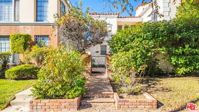 205 S Reeves Drive, Beverly Hills, CA 90212