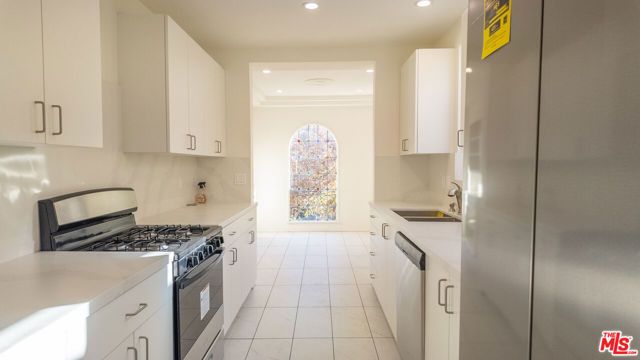 205 S Reeves Drive, Beverly Hills, CA 90212