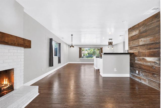 2424 Killarney Way, Modesto, CA 95355