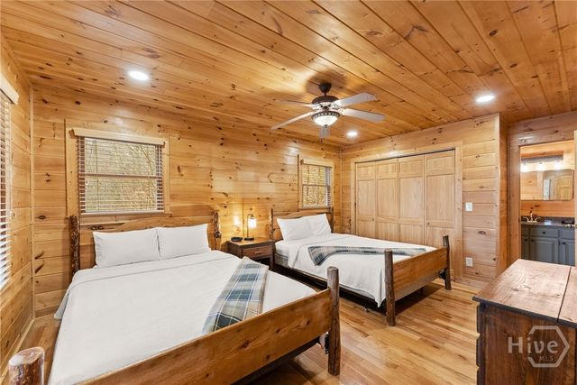 437 Spruce Circle, Mineral Bluff, GA 30559