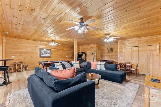 437 Spruce Circle, Mineral Bluff, GA 30559