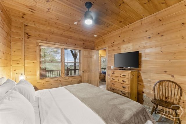 437 Spruce Circle, Mineral Bluff, GA 30559