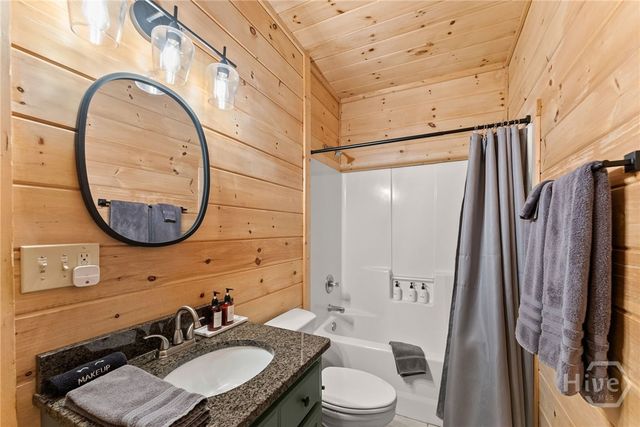 437 Spruce Circle, Mineral Bluff, GA 30559