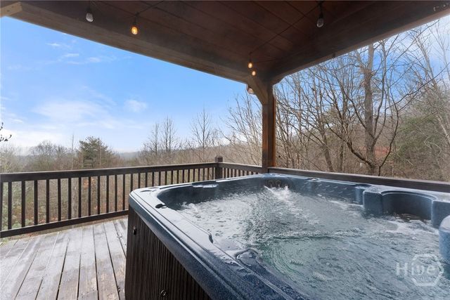 437 Spruce Circle, Mineral Bluff, GA 30559