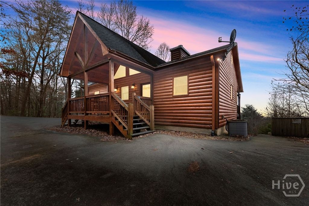 437 Spruce Circle, Mineral Bluff, GA 30559