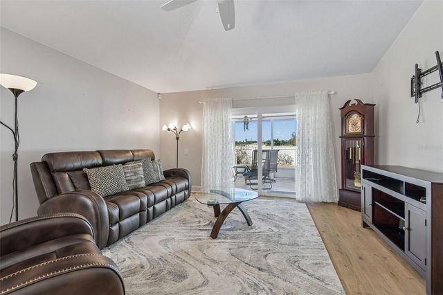 11461 MISTY ISLE LANE, Riverview, FL 33579