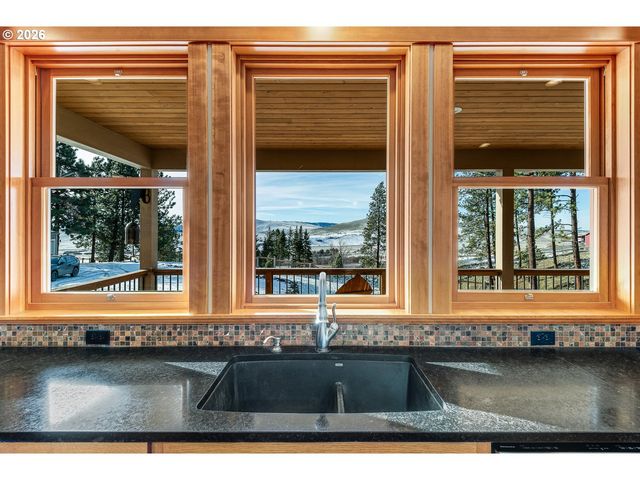 61615 HIGH VALLEY Rd, Union, OR 97883