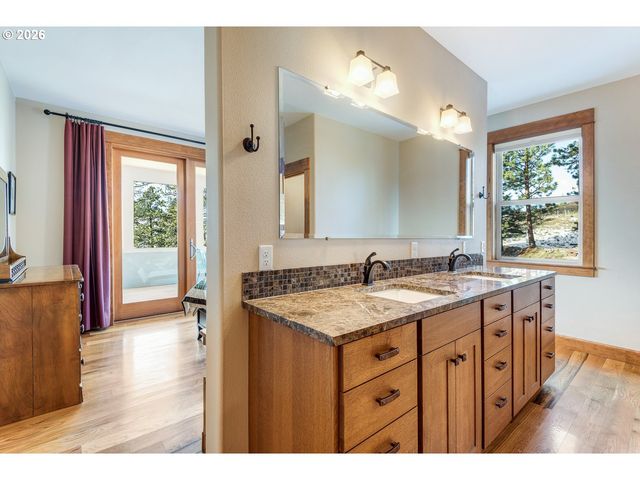 61615 HIGH VALLEY Rd, Union, OR 97883