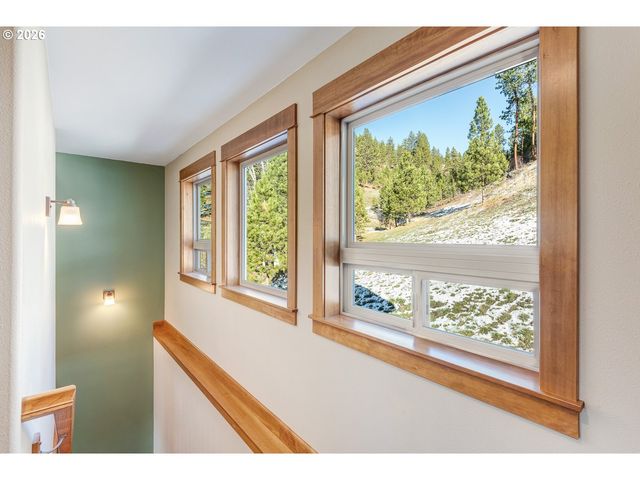 61615 HIGH VALLEY Rd, Union, OR 97883