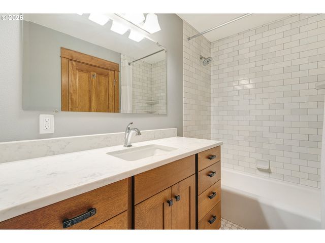 61615 HIGH VALLEY Rd, Union, OR 97883